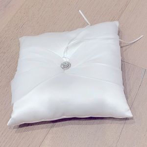 Wedding ring bearer pillow with a rhinestone
